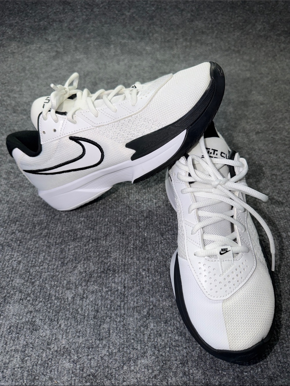 Nike Air Zoom G.T. Cut Academy basketball shoes White/Black